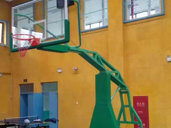 南寧四十四中學校室內球館籃球架